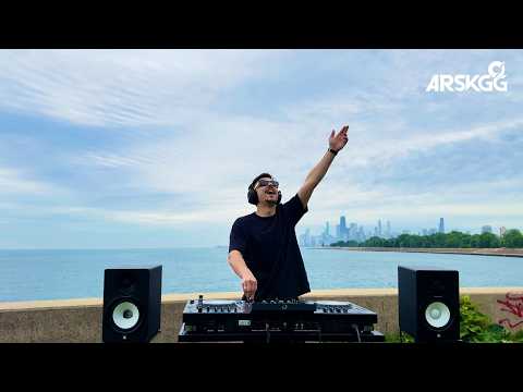 Afro House x Tech House DJ Live Mix | Beautiful Chicago Skyline — thumbnail