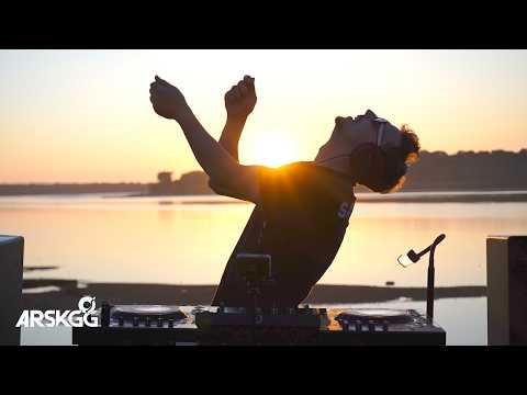 Deep House Sunrise Mix — thumbnail